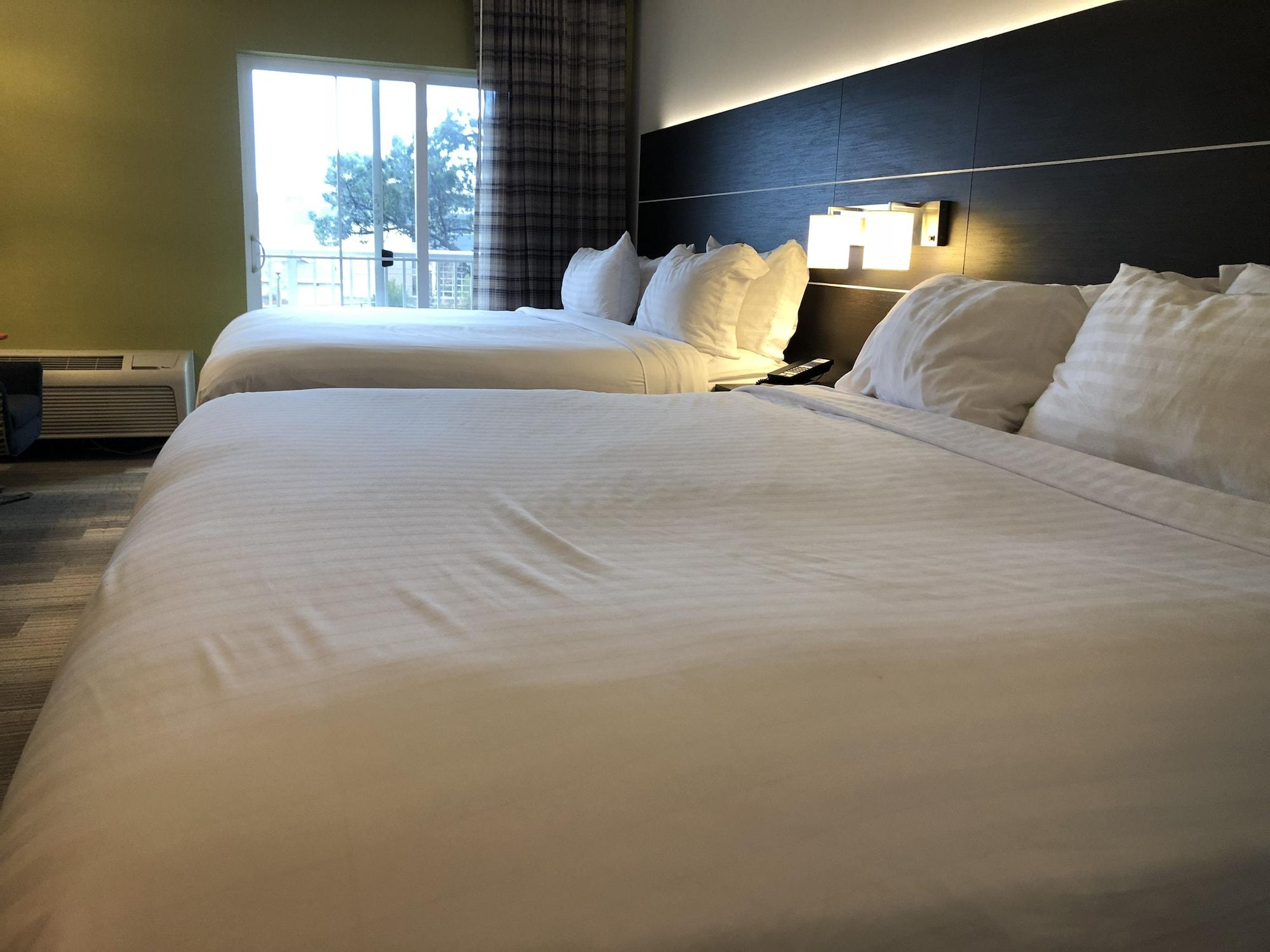 Holiday Inn Express Hotel & Suites Seaside Convention Center By Ihg Exteriör bild